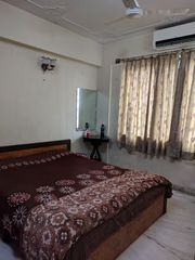 Well-furnished Ladies/Girls paying guest on Ballygunge Circular Road